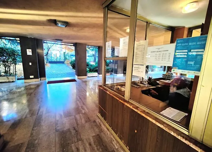 Casa Mamo: Design & Vintage Above Subway