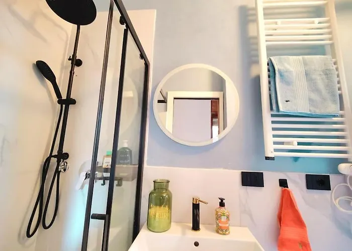 Casa Mamo: Design & Vintage Above Subway