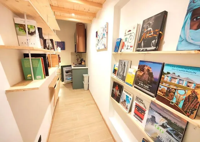 Casa Mamo: Design & Vintage Above Subway