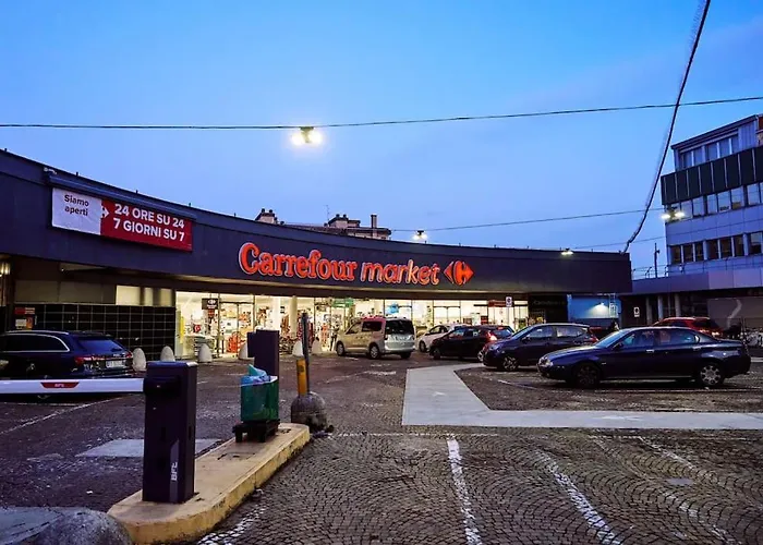 Casa Mamo: Design & Vintage Above Subway