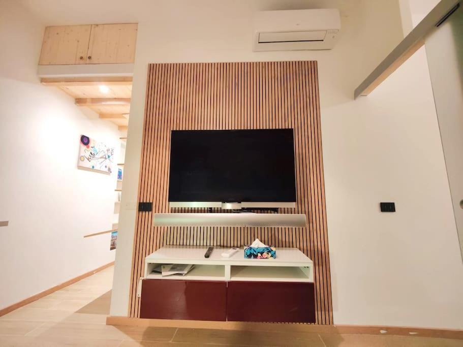 Casa Mamo: Design & Vintage Above Subway Apartment *