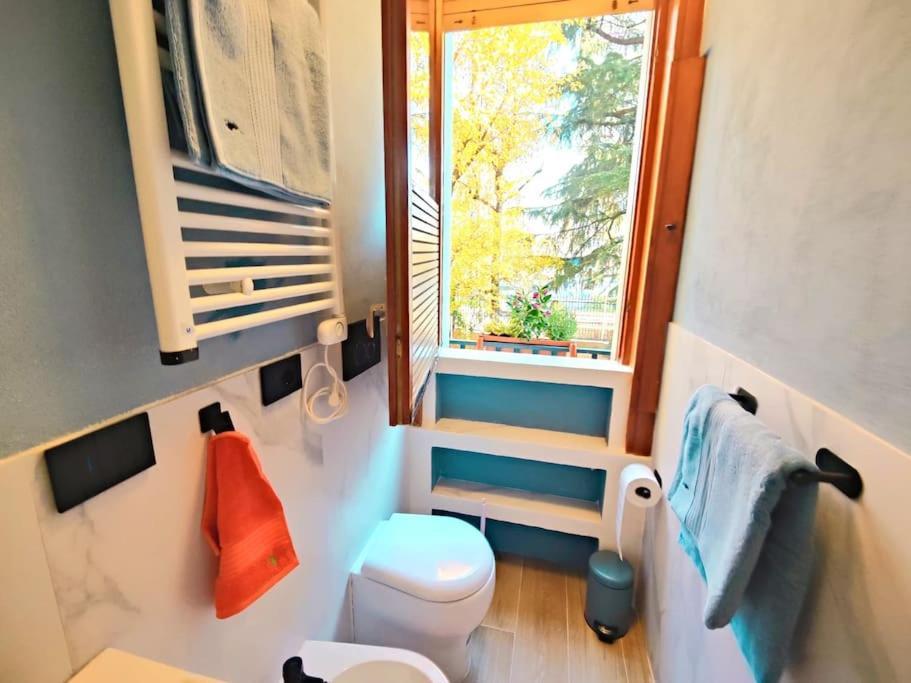 Apartment Casa Mamo: Design & Vintage Above Subway *