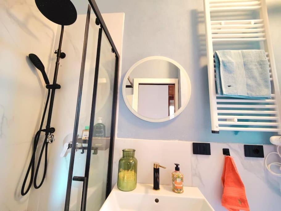 Casa Mamo: Design & Vintage Above Subway * Milan