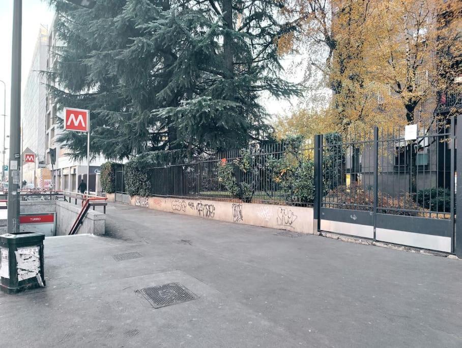 Casa Mamo: Design & Vintage Above Subway Milan